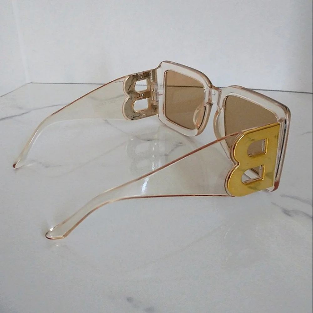 New Boutique Women's Square Oversized B-Brand Sunglasses